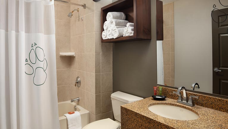 The bathroom in the KiKamp Suite